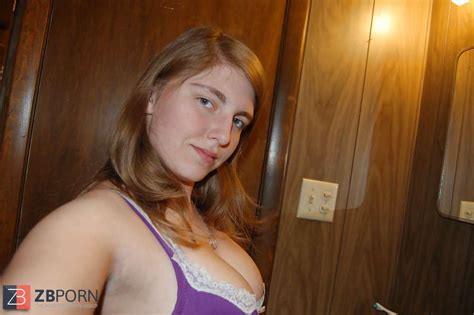 Massive Breasted Inexperienced Solo ZB Porn