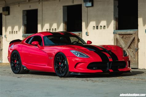 Dodge Viper GTS on HRE R101 Light Weight – Wheels Boutique