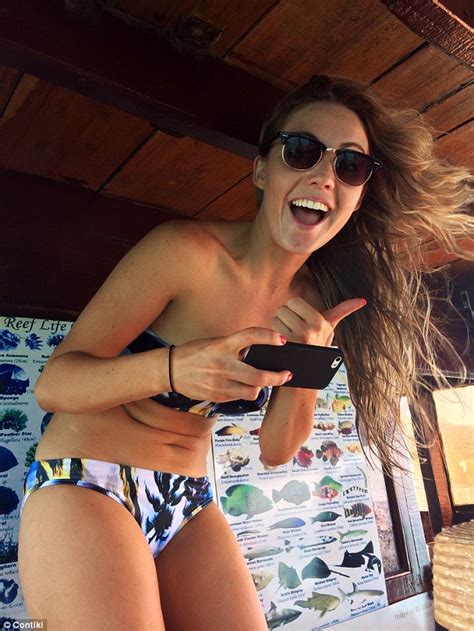 The Bachelor S Sam Frost Flaunts Her Bikini Body During Getaway In Vietnam Daily Mail Online