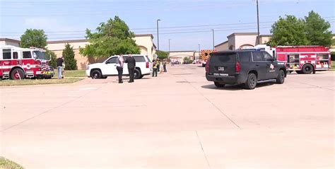 Allen Outlets Shooting: Family of security guard says he was among 8 ...