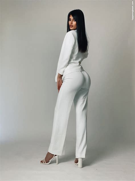 Yael Cohen Aris Yaelaris Nude OnlyFans Leaks The Fappening Photo FappeningBook