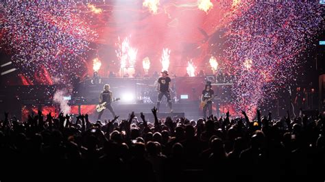 Guns and roses tickets are selling out in record time 16