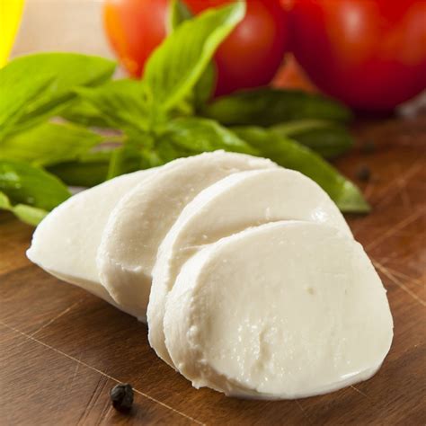These Are The Healthiest Cheeses To Eat While Losing Weight ‘Without