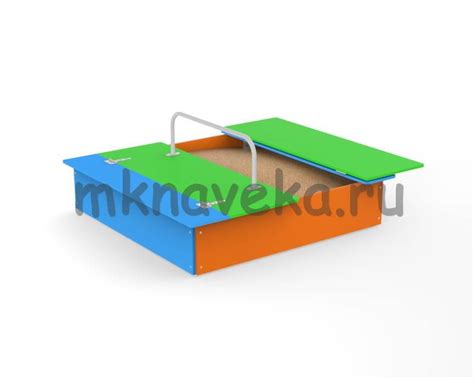 Песочница с полукрышками