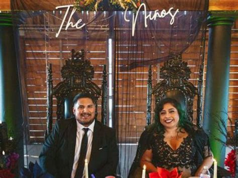 Hot girl Tây Nguyên được chồng xăm hình kín ngực giờ ra sao