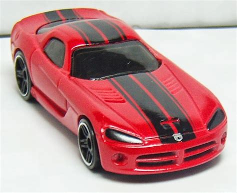 Hot Wheels 2006 Dodge Viper SRT 10 Coupe