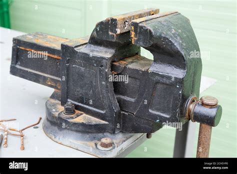 Metalwork Vice Work Bench Hi Res Stock Photography And Images Alamy