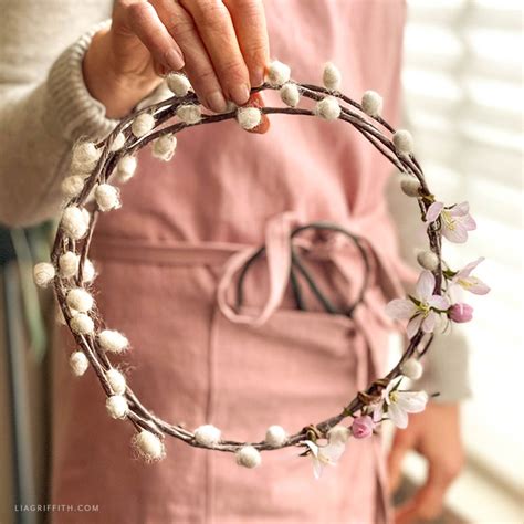 March Member Make Pussy Willow Wreath Lia Griffith