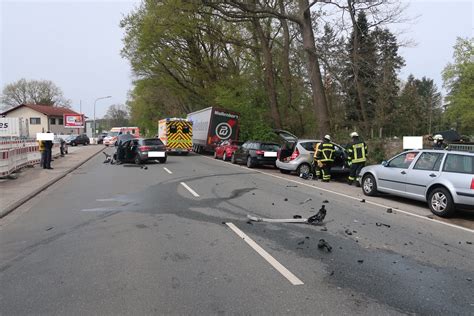 H 1 Y Verkehrsunfall Mit Zwei PKW Verletzte Personen Feuerwehr