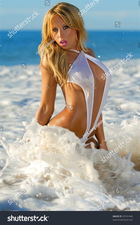 Sexy Beach Bikini Girl Foto Stok Shutterstock