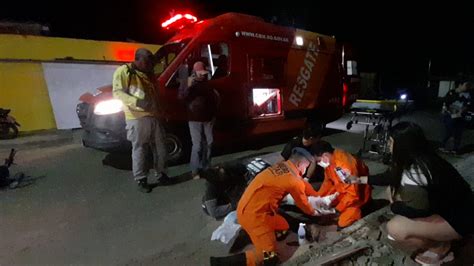 Urgente Motociclista Sofre Fratura Exposta Em Colis O Carretinha