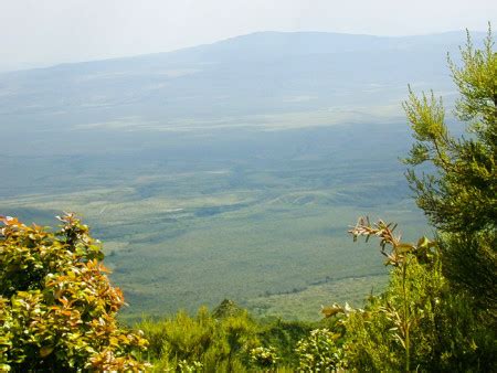 Hiking to Mount Longonot's crater - Africa Geographic