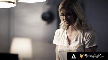 My Pervert Landlady Schemed To Fuck Me XNXX