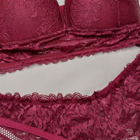 Lingerie conjunto de sutiã e calcinha renda vinho bojo sem aro Viva Diva Lingeries
