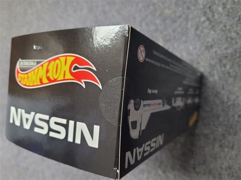 Hot Wheels Premium Nissan Skyline GTR Diorama Collectors Set Stephen Franks