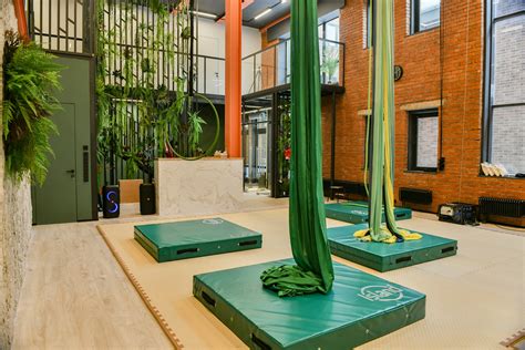 Студия танцев и воздушной гимнастики в Москве | Island-dance