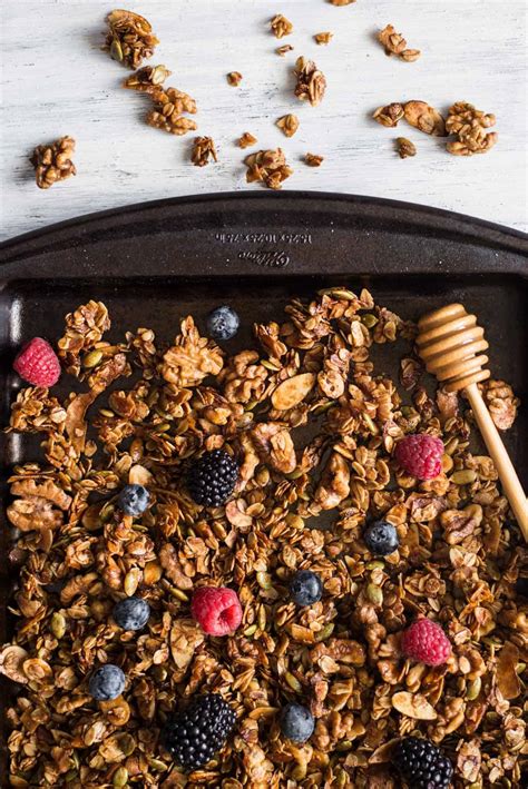 Easy Healthy Granola Recipe With Oats Honey And Nuts Healty Nibbles