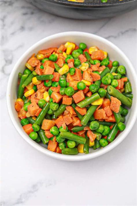 How To Cook Frozen Vegetables On The Stove - Recipe Vibes