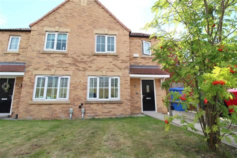 Devonshire Close Elloughton Brough 3 Bed Semi Detached House £895