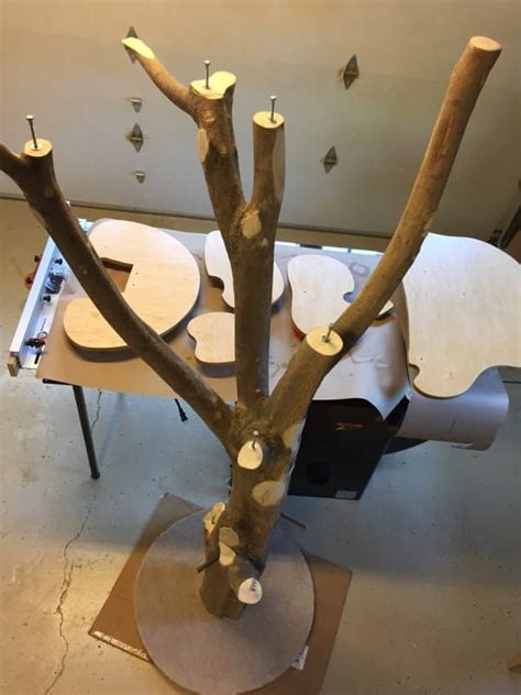 She Transforms A Tree Into A Classy Cat Playground Diy Cat Tree Cat