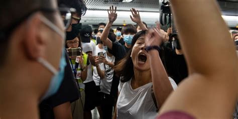 Hong Kong Crisis Escalates As Clashes Intensify And Spread Wsj