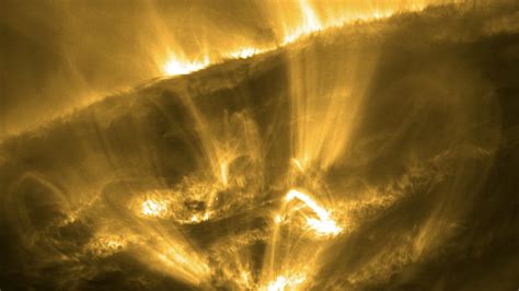 The sun pelts itself with colossal 'shooting stars' | Mashable