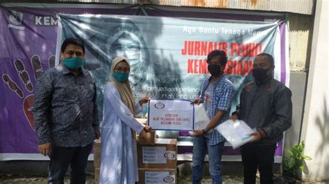 Jurnalis Peduli Kemanusiaan Sulsel Terima Bantuan Apd Dari Bosowa