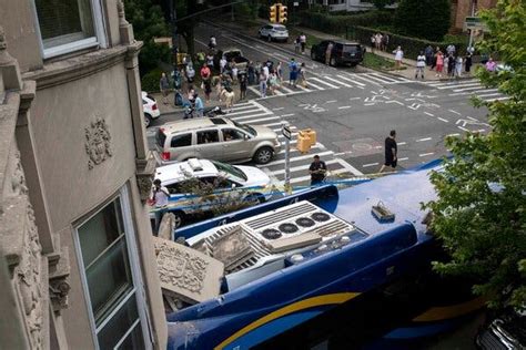 Mta Bus Crashes Into Brooklyn Home Injuring 16 The New York Times