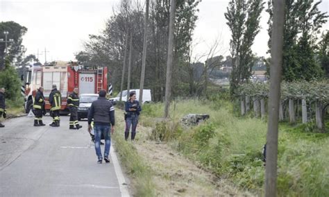 Latina Incidente Stradale A Borgo Sabotino Muore Pietro Ietto Un Enne Di Nettuno Luna