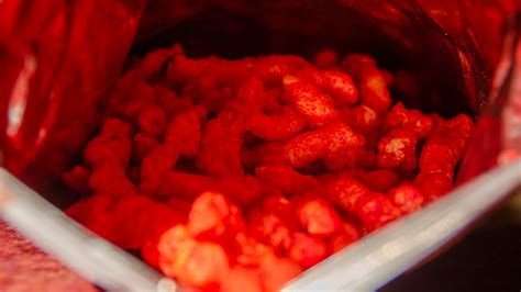 Flamin Hot Cheetos Is A Perfect Topping For Mac And Cheese