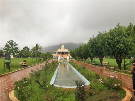 Hadshi Temple - Kids Friendly One Day Picnic Spot near Pune - aTraveler