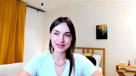 Very Pretty Busty And Booty Webcam Milf Solo Show