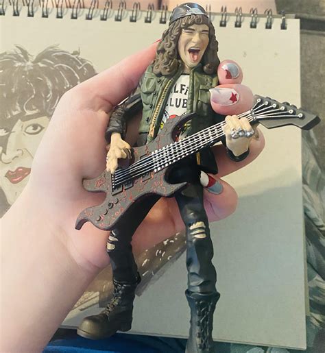 My beloved Eddie Weta figure showed up right on time! I don’t usually