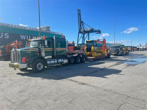 commercial carrier|heavy equipment trucking company|lift trucks