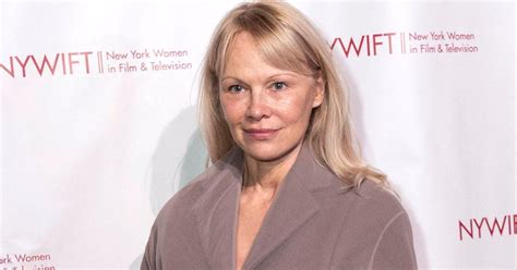 Baywatch Sex Symbol Pamela Anderson Goes Makeup Free On Red Carpet