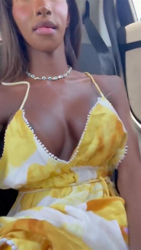 Victoria Carolino In Uber Shemale Porn Movies Porn Cd Xhamster