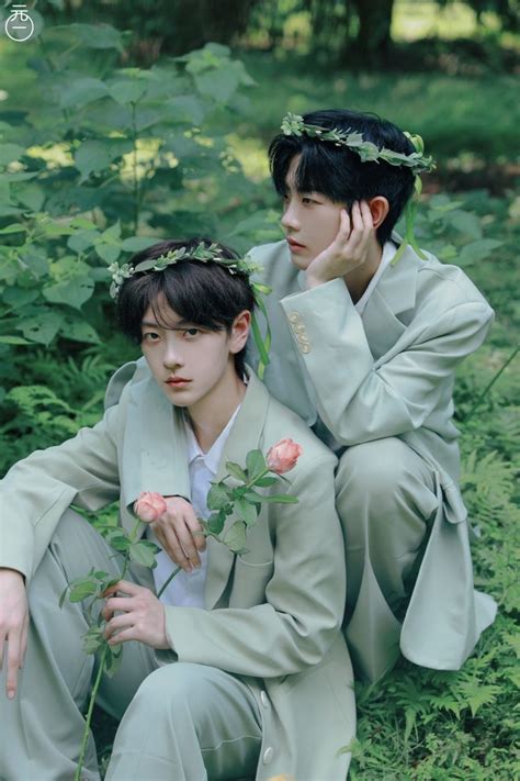 Pin Oleh Trancy Di Parejas Gay Coreanas Lukisan Bunga Fotografi Alam Pose