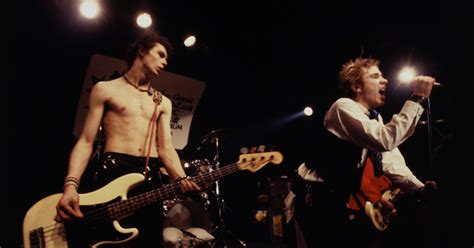 Index Kult R M G El Sem Kezd D Tt M Ris Botr Ny Van A Sex Pistols Sorozat K R L