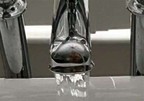 Holly Willoughby tap reflection (enhanced) : r/TheHollyWilloughby