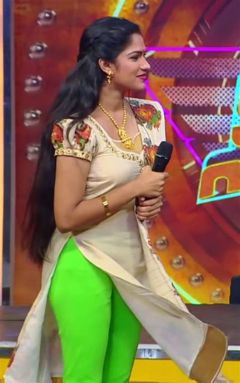 The Fresh Malayali Swasika Vijay Hot Profile Affairs Contacts Boyfriend Gallery News Wiki