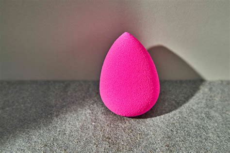 The 6 Best Makeup Sponges Of 2022 Tested By Byrdie