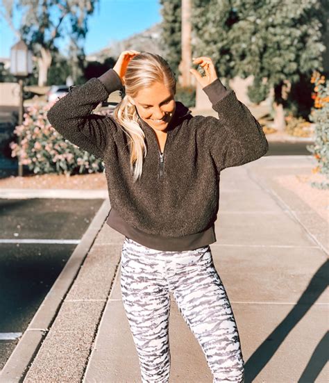 Diana Matuszak - Hands up if you’re a cold weather gal!?...