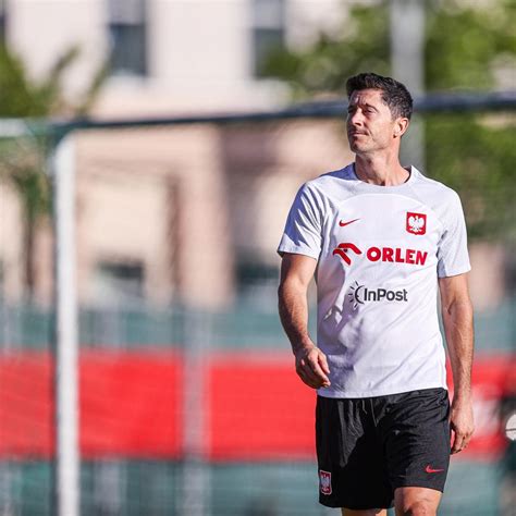 Trening reprezentacji Polski Robert Lewandowski podpowiadał kolegom