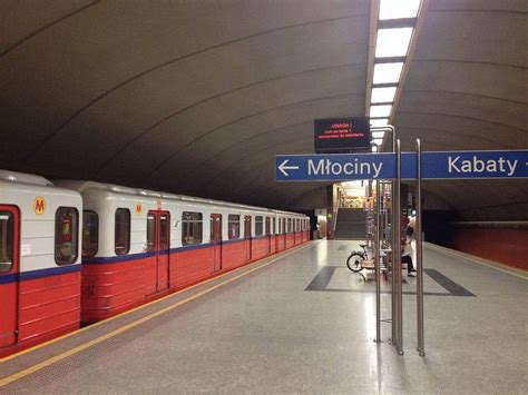 Metro W Warszawie Utrudnienia Po Wypadku Na Stacji Politechnika