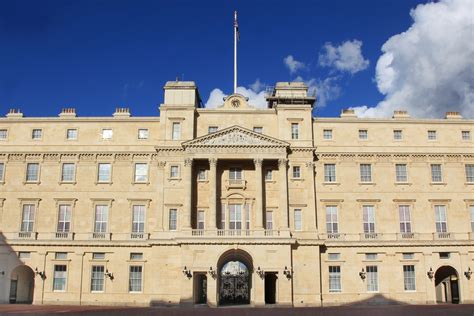 Buckingham Palace S 369m Revamp All You Need To Know Construction News