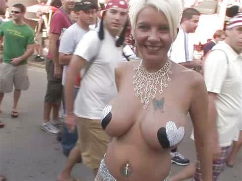 Lorraine Is Naked In Key West Dreamgirls