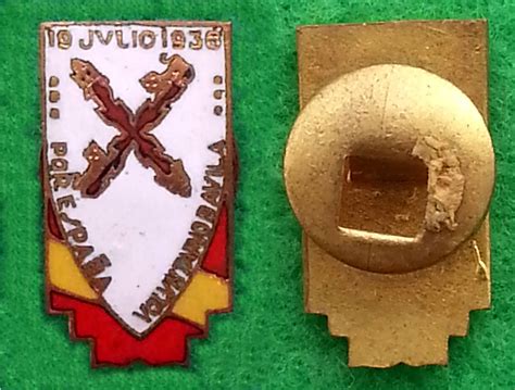 Medallas E Insignias De La Guerra Civil Posguerra Y Franquismo