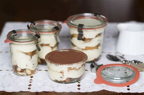 Ricetta Tiramisù classica ingredienti e preparazione del dolce Agrodolce