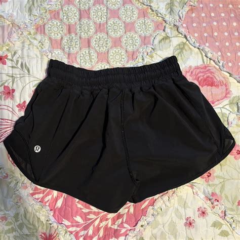 Lululemon Hotty Hot Low Rise Short Size I Depop