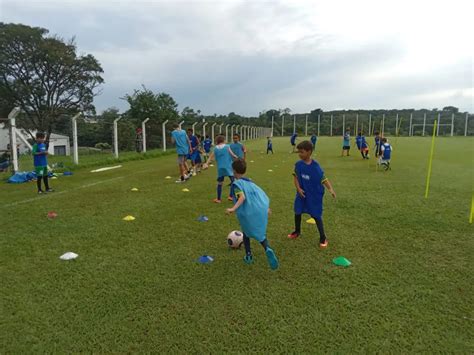 Escolinha De Futebol Em Uberlândia - Prefeitura inicia aulas de futebol de campo nas escolinhas da Futel ...